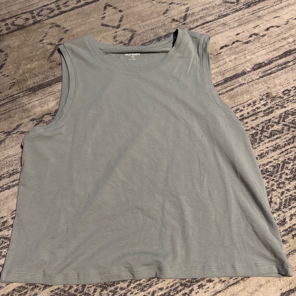 Sleeveless Gray Top